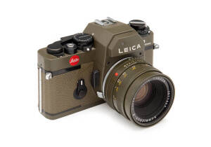 LEITZ (Germany): Leica bayonet mount camera Leica R3 Safari.