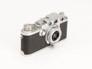 LEITZ (Germany): Leica screw mount camera Leica IIIf black dial.