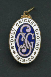 SYDNEY CRICKET GROUND, 1919-20 membership badge, made by Amor, No.540.