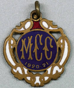 MELBOURNE CRICKET CLUB, 1920-21 membership badge, made by C.Bentley, No.883.