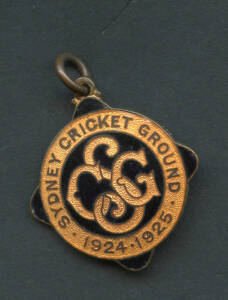 SYDNEY CRICKET GROUND, 1924-25 membership badge, made by Amor, No.1264.