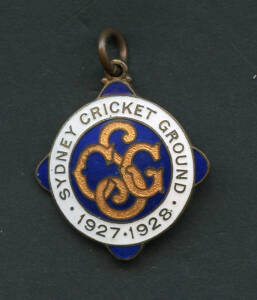 SYDNEY CRICKET GROUND, 1927-28 membership badge, made by Amor, No.2016.