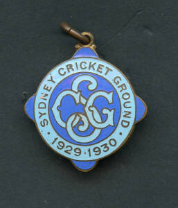 SYDNEY CRICKET GROUND, 1929-30 membership badge, made by Amor, No.1500.
