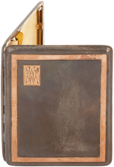 1930 AUSTRALIAN TOUR TO ENGLAND: 9ct Gold & Sterling Silver cigarette case, hallmarked Mappin & Webb, Birmingham 1929, engraved on lid with initials "W.M.W.", and engraved inside "To W.M.Woodfull, Captain of the Australian cricket XI, From the Boys of Dow