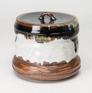 An unusual Meiji Japanese Sumida Gawa Mizu-Sashi water jar and lid with drip glaze design, unsigned. 13.5cm.