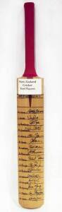 1990-91 NEW ZEALAND TOUR OF AUSTRALIA, full size Cricket Bat with 16 signatures including&nbsp;Martin Crowe, Mark Greatbatch, Danny Morrison & John Wright. VG condition.