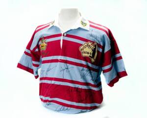 AUSTRALIAN JERSEY, 2008 Centenary Test v New Zealand at SCG, with 19 signatures including Mark Gasnier, Billy Slater & Greg Inglis.