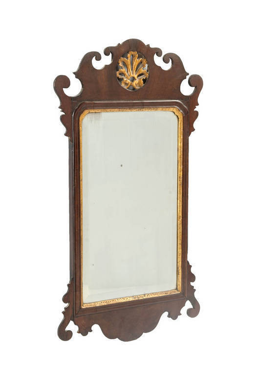 Georgian gilt mahogany wall mirror. 80cm high, 45cm wide.