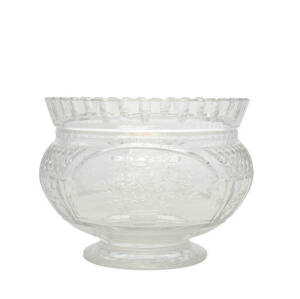 A fine quality Victorian cut crystal circular bowl, in the style of Webb, English, 19th century. 22cm diameter, 17cm high.