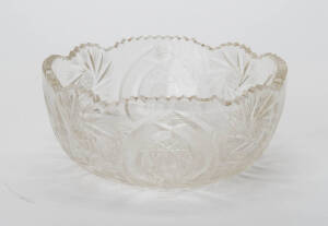 A fine quality Victorian cut glass circular bowl. English, circa 1900. 23cm diameter.