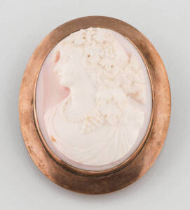 A conch shell cameo, 9ct rose gold.