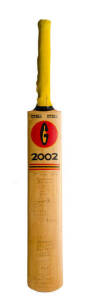 1993 Australian tour to England, "Gabba" Cricket Bat from 2nd Texaco Trophy match at Edgbaston signed by Australia & England teams, a total of 23 signatures including Allan Border, Mark Taylor & Steve Waugh. (Rubber handle perishing & minor tones). Ex Cra