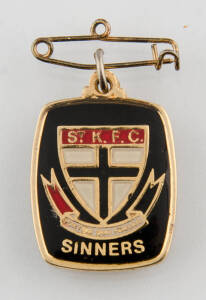 ST.KILDA: "St.K.F.C./ Sinners" membership badge.